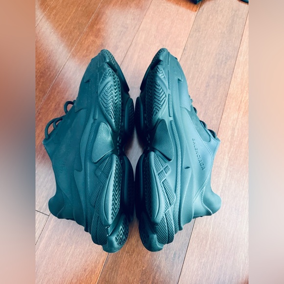 $975 Balenciaga Molded Synthetic Triple S Sneakers Black EU 46 US 13. Eu 42 US 9 - Picture 7 of 17